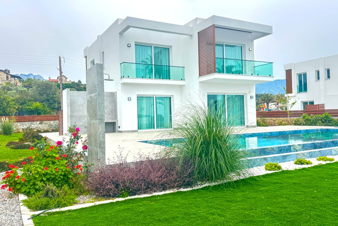 4-Schlafzimmer-Luxusvilla am Strand in Kyrenia