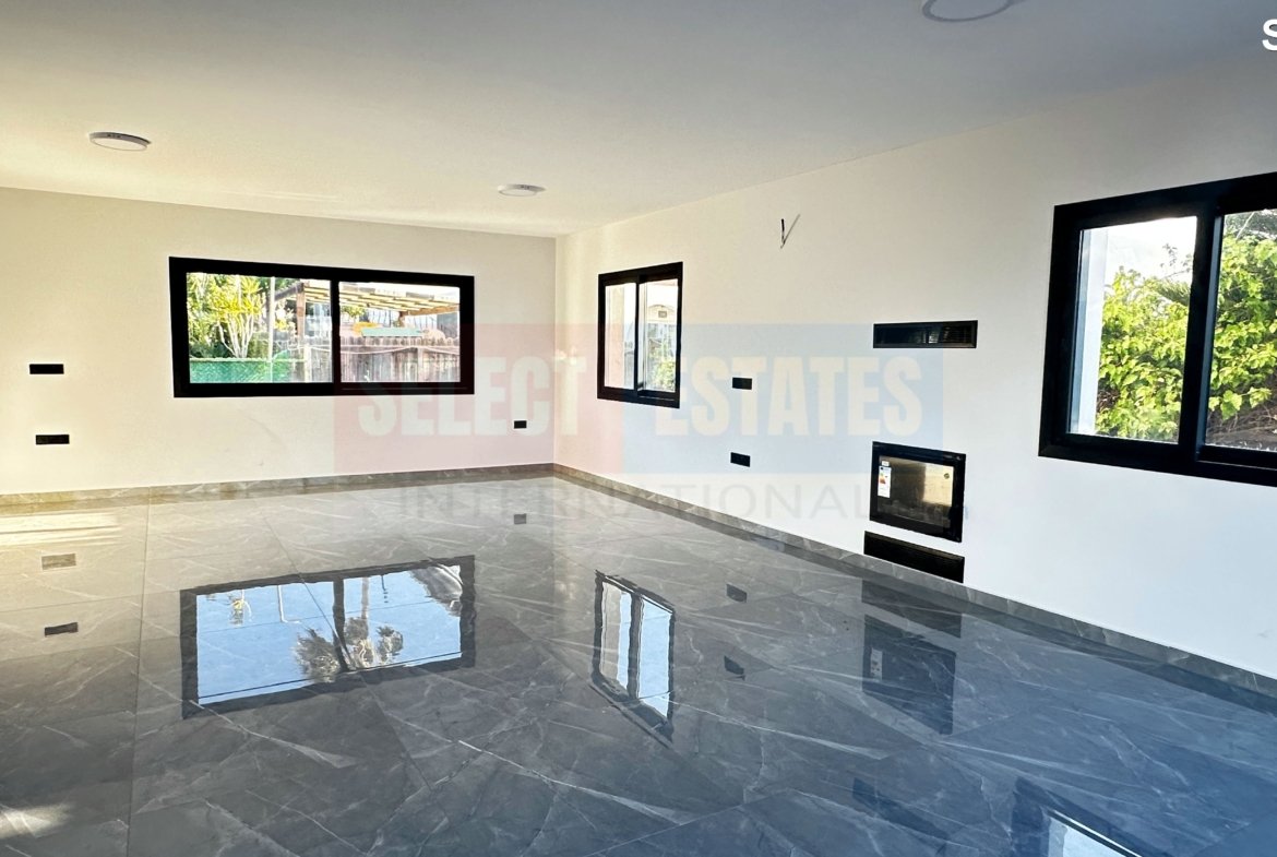 HAVUZ VE BODRUM KATLI LÜKS VILLA