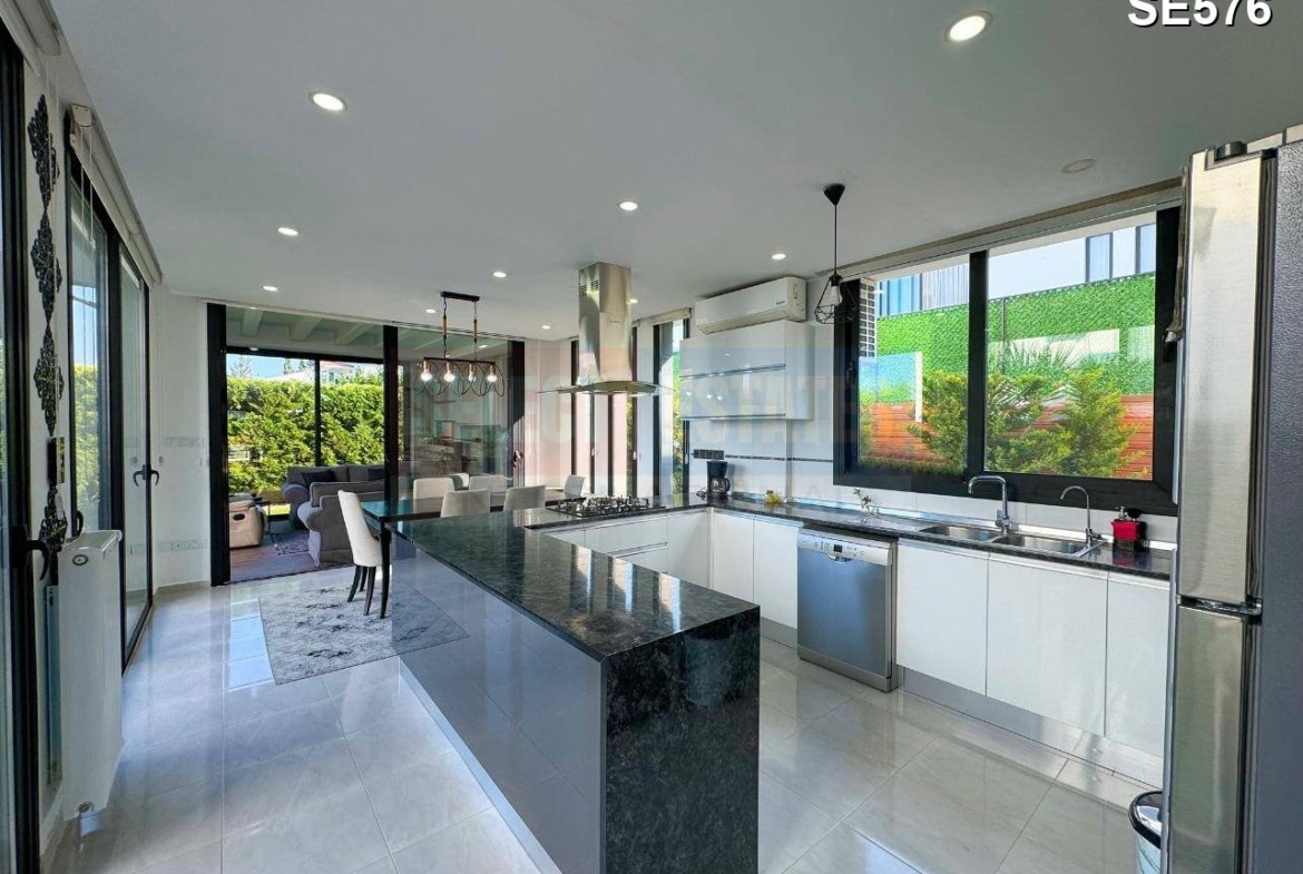 Özel tasarlı lüks villa