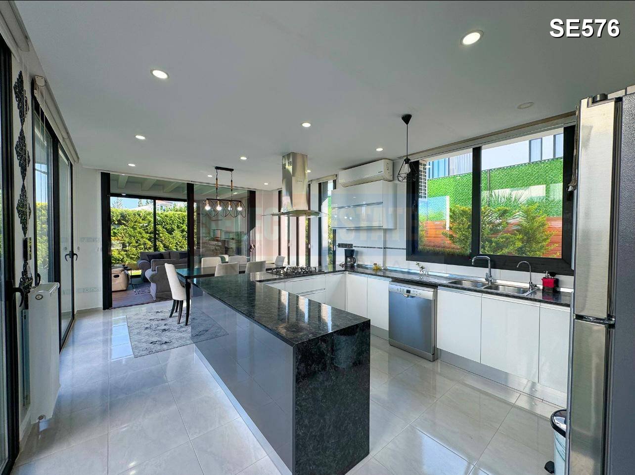 Özel tasarlı lüks villa