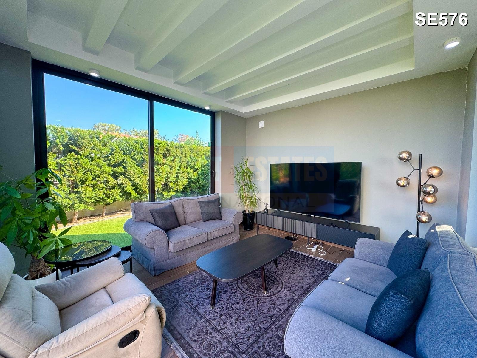 Özel tasarlı lüks villa
