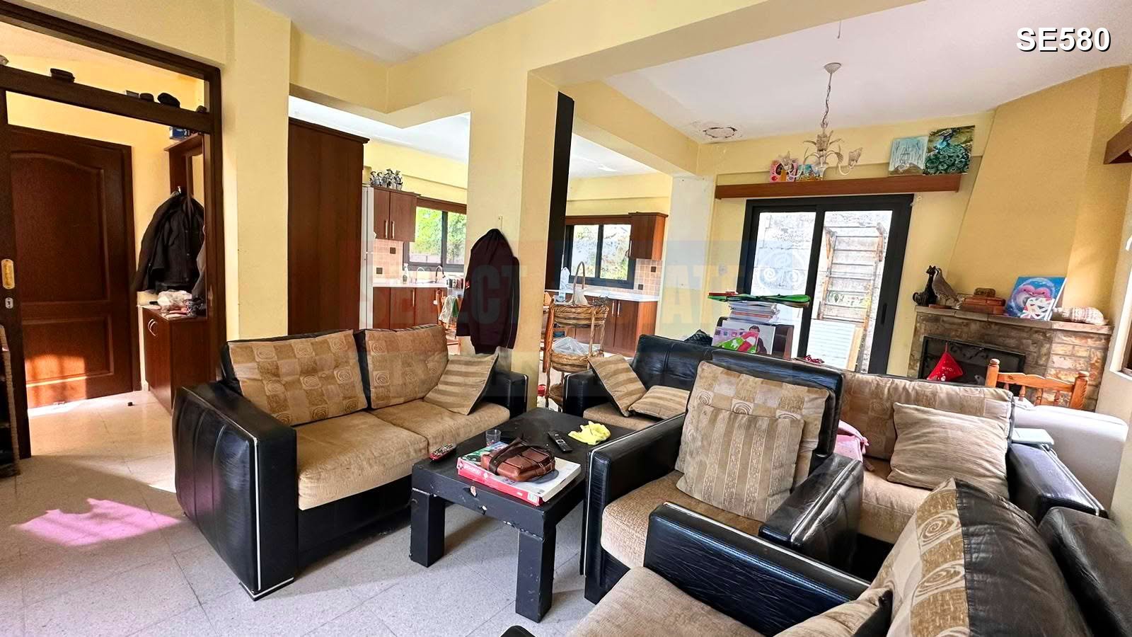 SE580_002 DAĞ MANZARALI VILLA