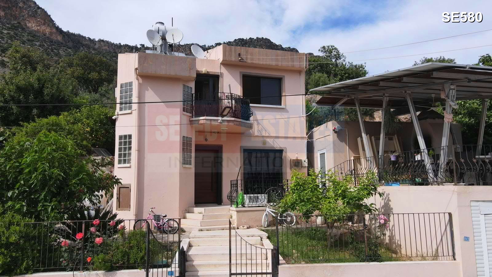 SE580_018 DAĞ MANZARALI VILLA