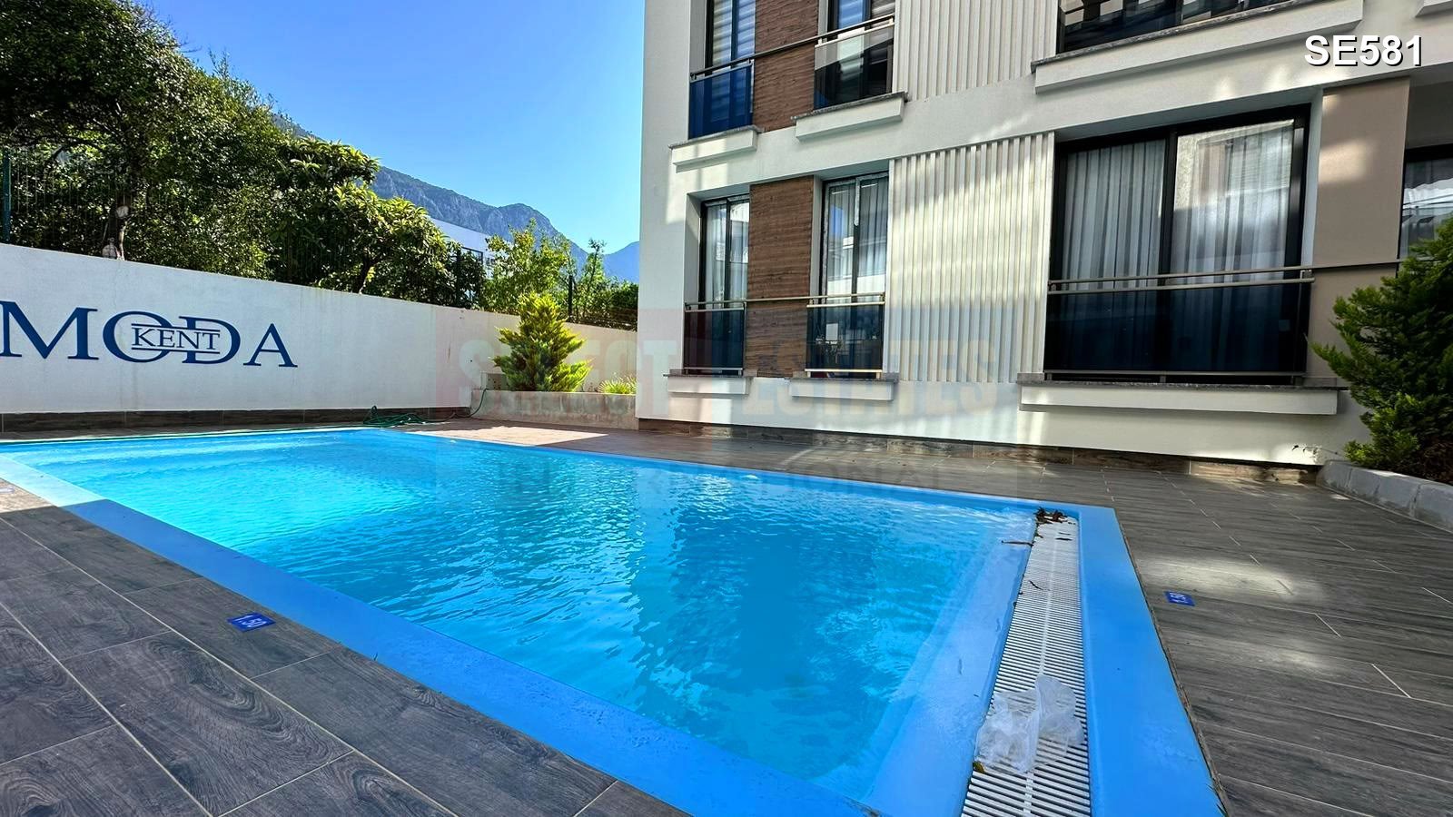 GARDEN APARTMENT WITH POOL