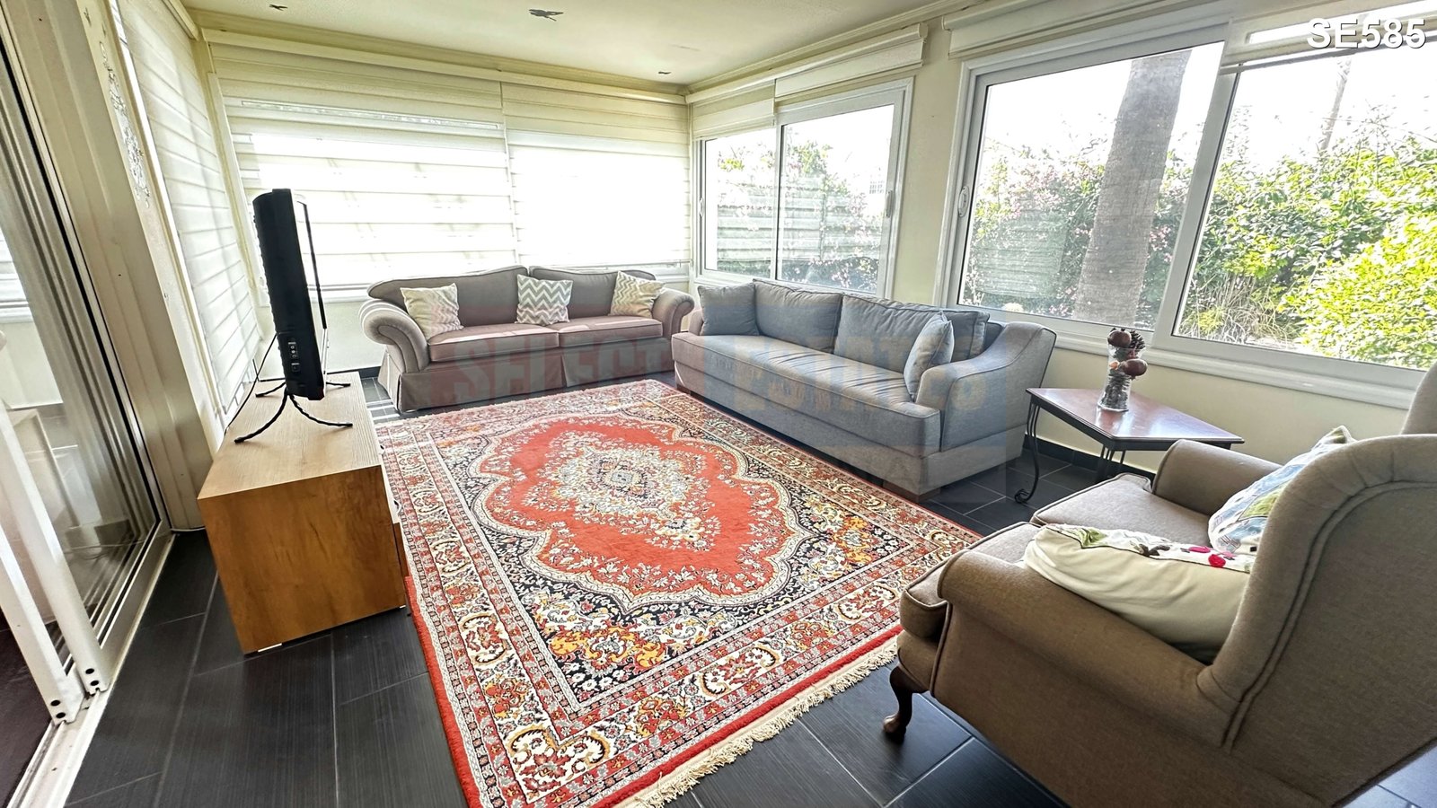 DETACHED BUNGALOW + INDEPENDENT GUEST HOUSE