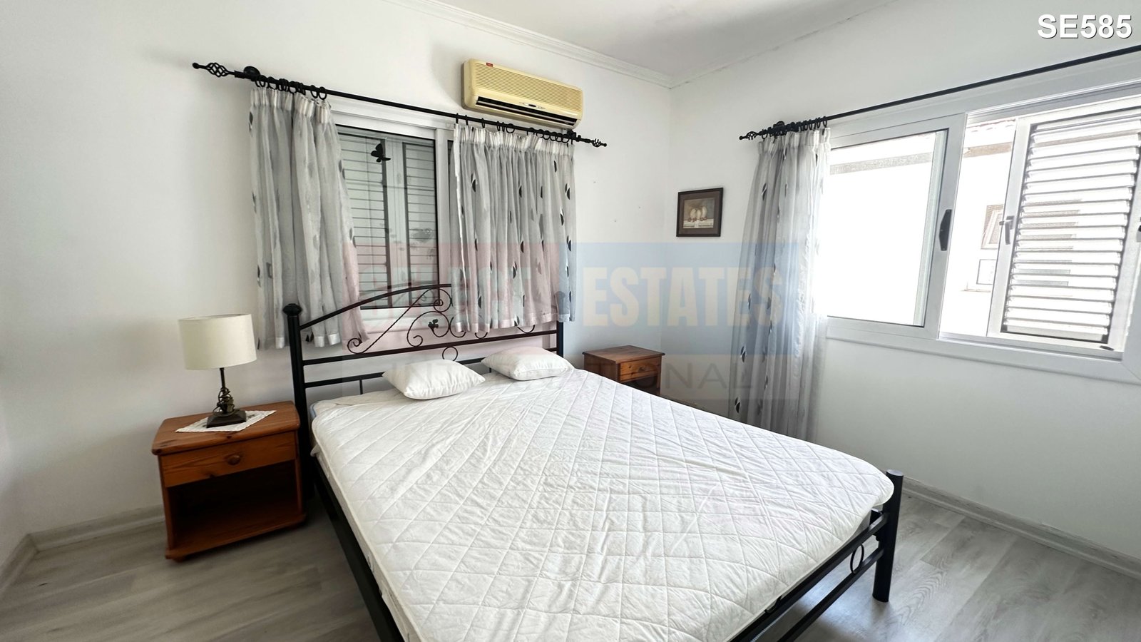 DETACHED BUNGALOW + INDEPENDENT GUEST HOUSE