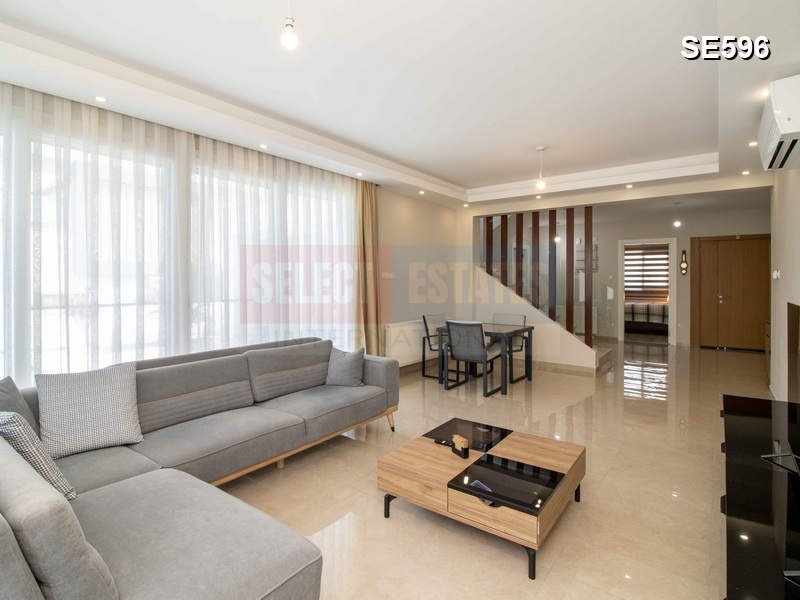 ULTRA-MODERN VILLA