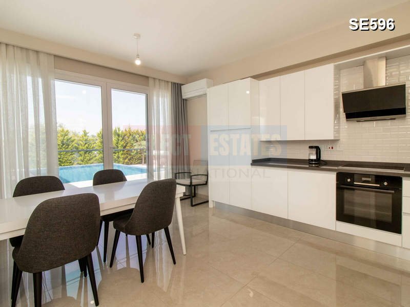 ULTRA-MODERN VILLA