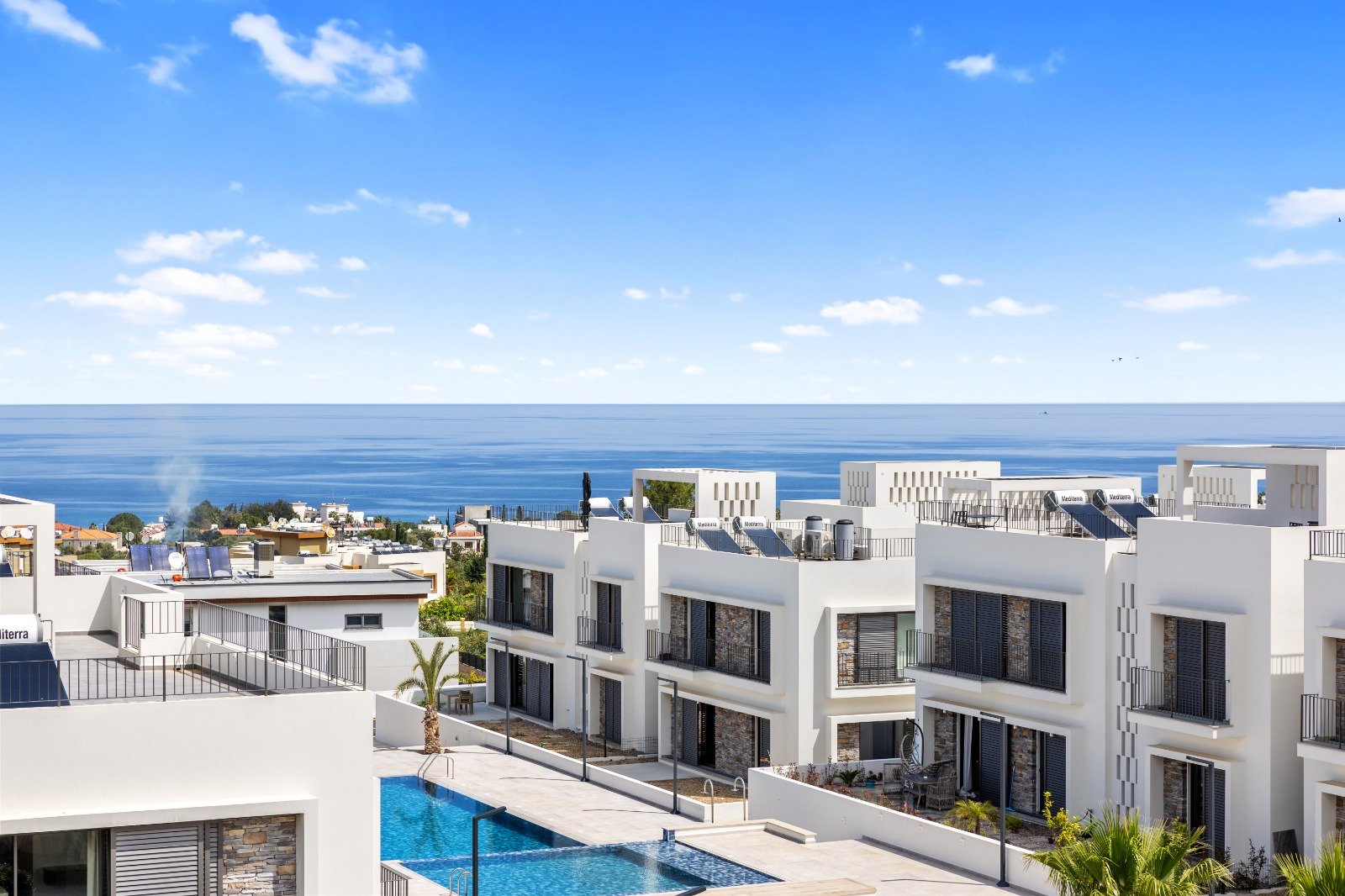 READY TO MOVE: FULLY FURNISHED LUXURY PENTHOUSE