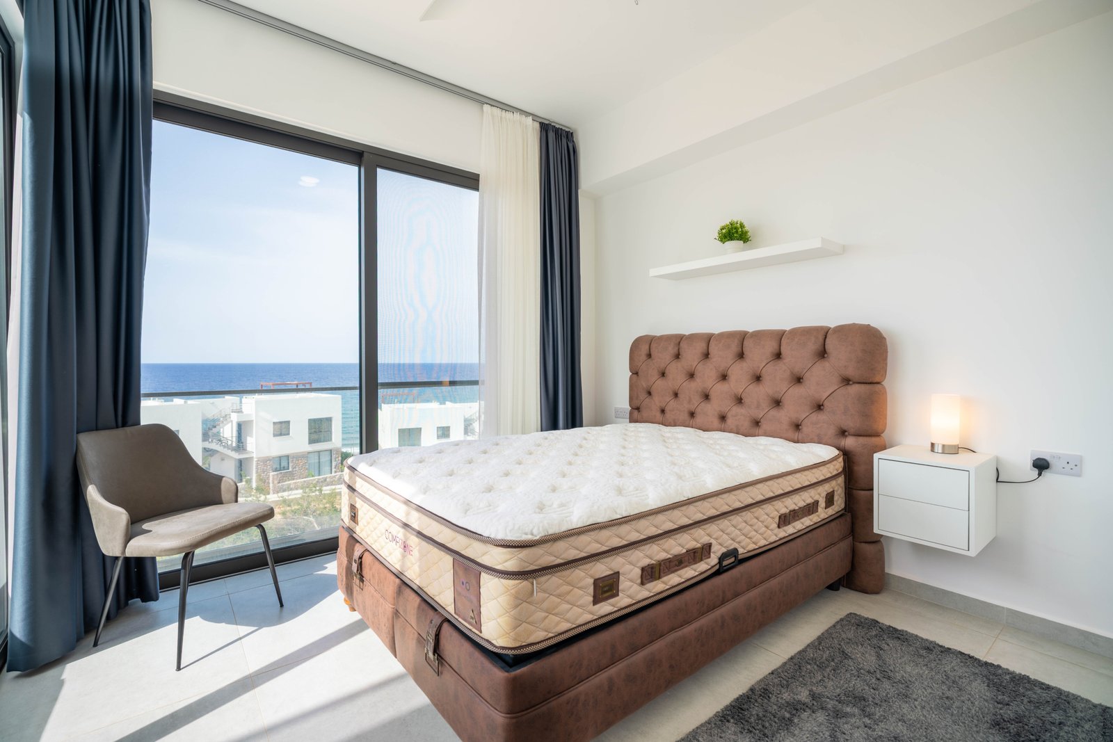 Nestled between the mountains and the sea. A brand-new, high-end, fully furnished, and modern dream villa in a prime, unobstructed oceanfront location—the kind you rarely find these days!