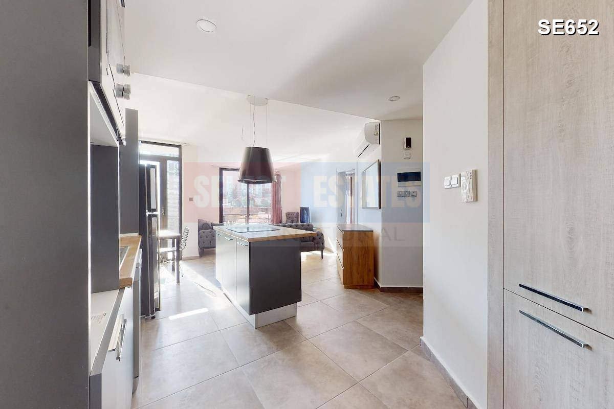 Ready-to-Move-In Apartment in Girne Center