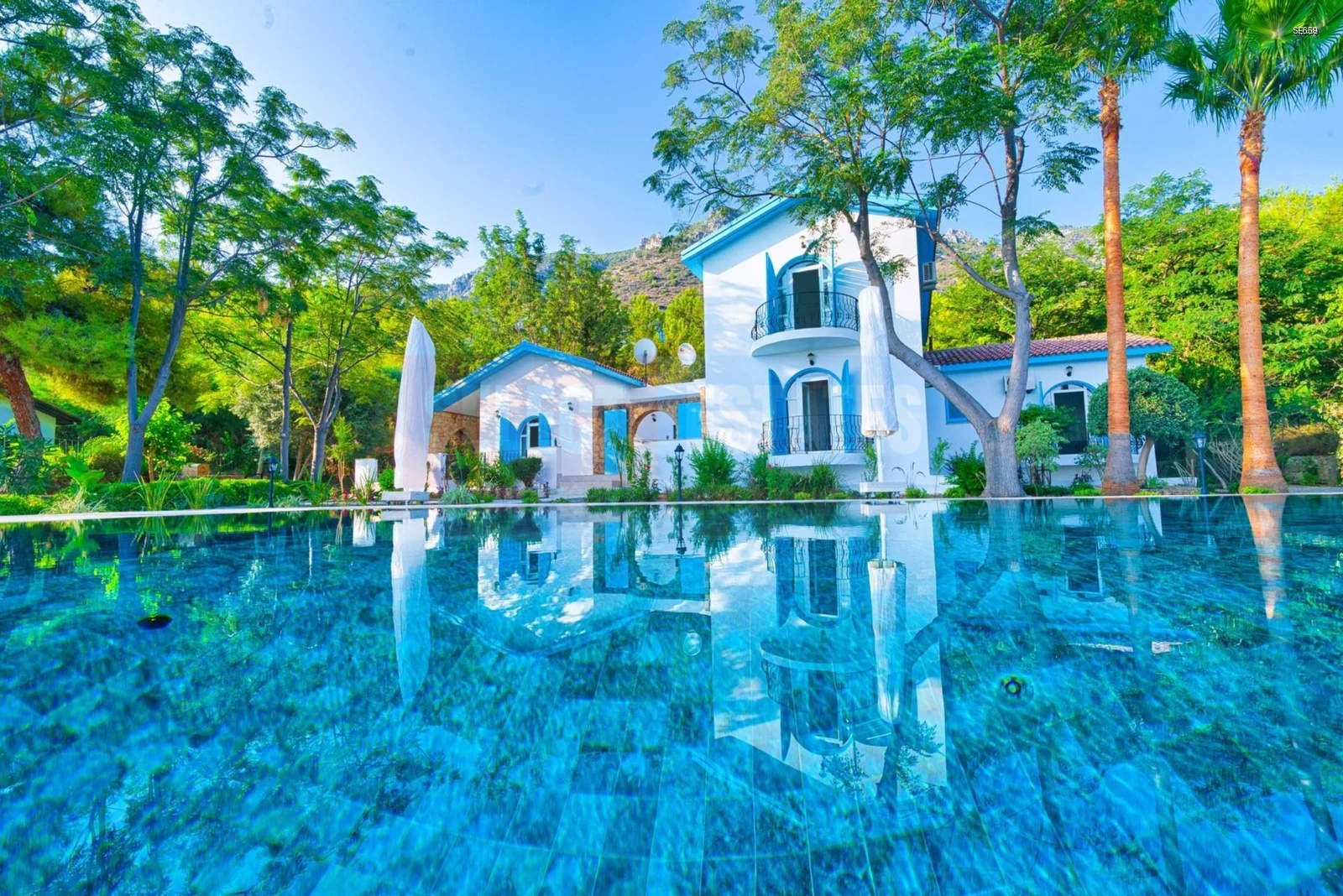 Panoramic Mediterranean Mansion in Karmi