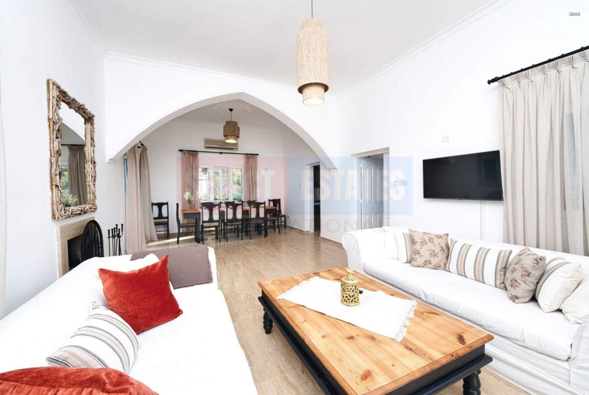 Panoramic Mediterranean Mansion in Karmi