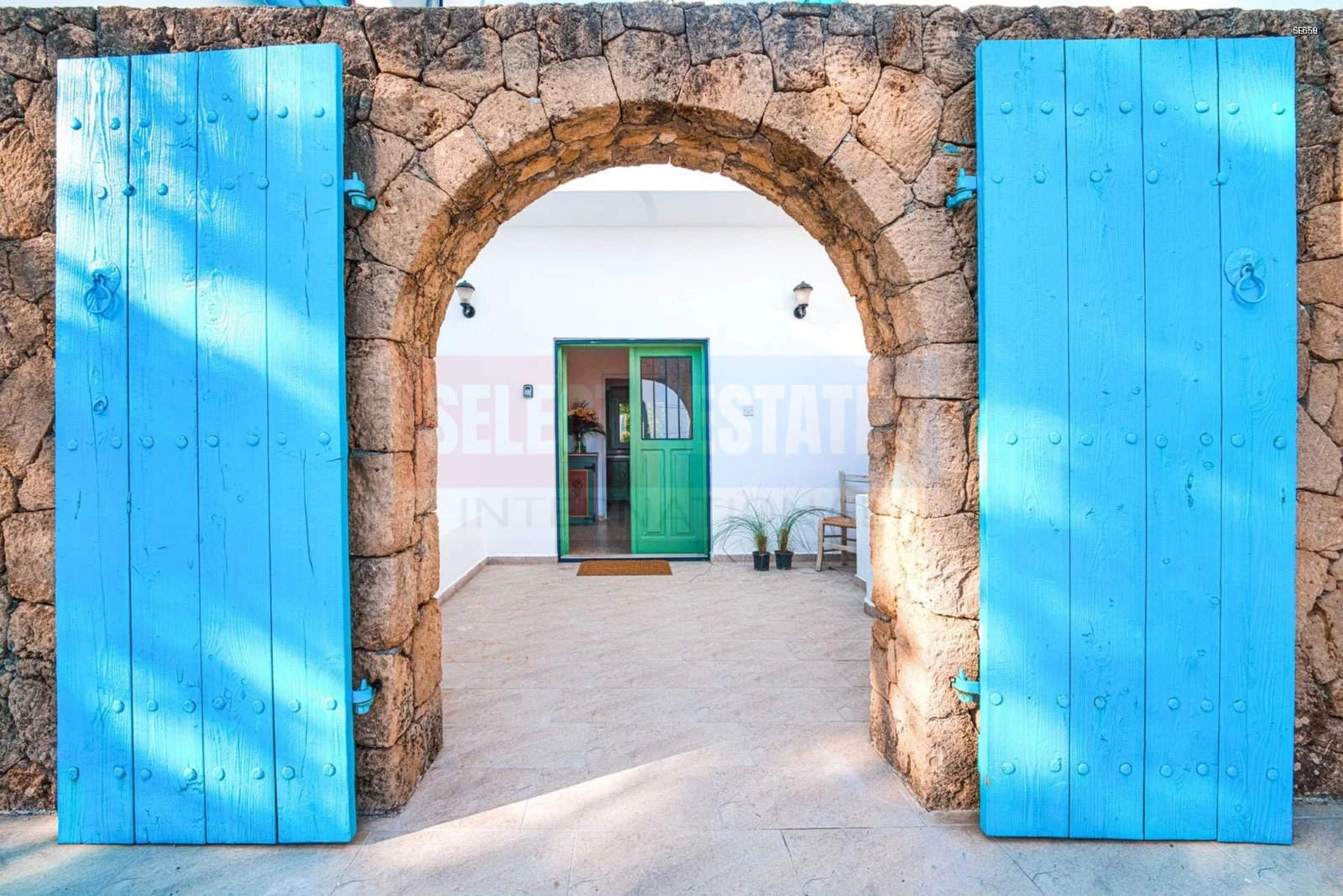 Panoramic Mediterranean Mansion in Karmi