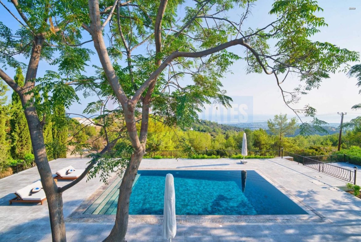 Panoramic Mediterranean Mansion in Karmi