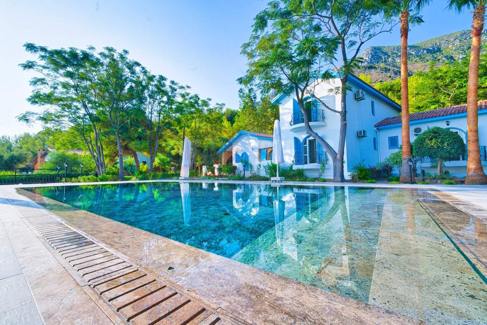 Panoramic Mediterranean Mansion in Karmi