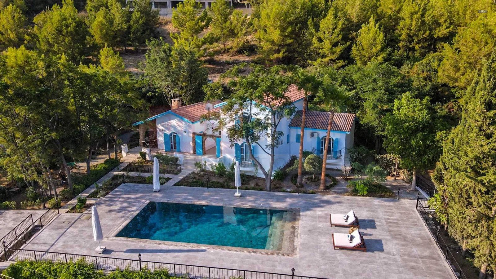 Panoramic Mediterranean Mansion in Karmi