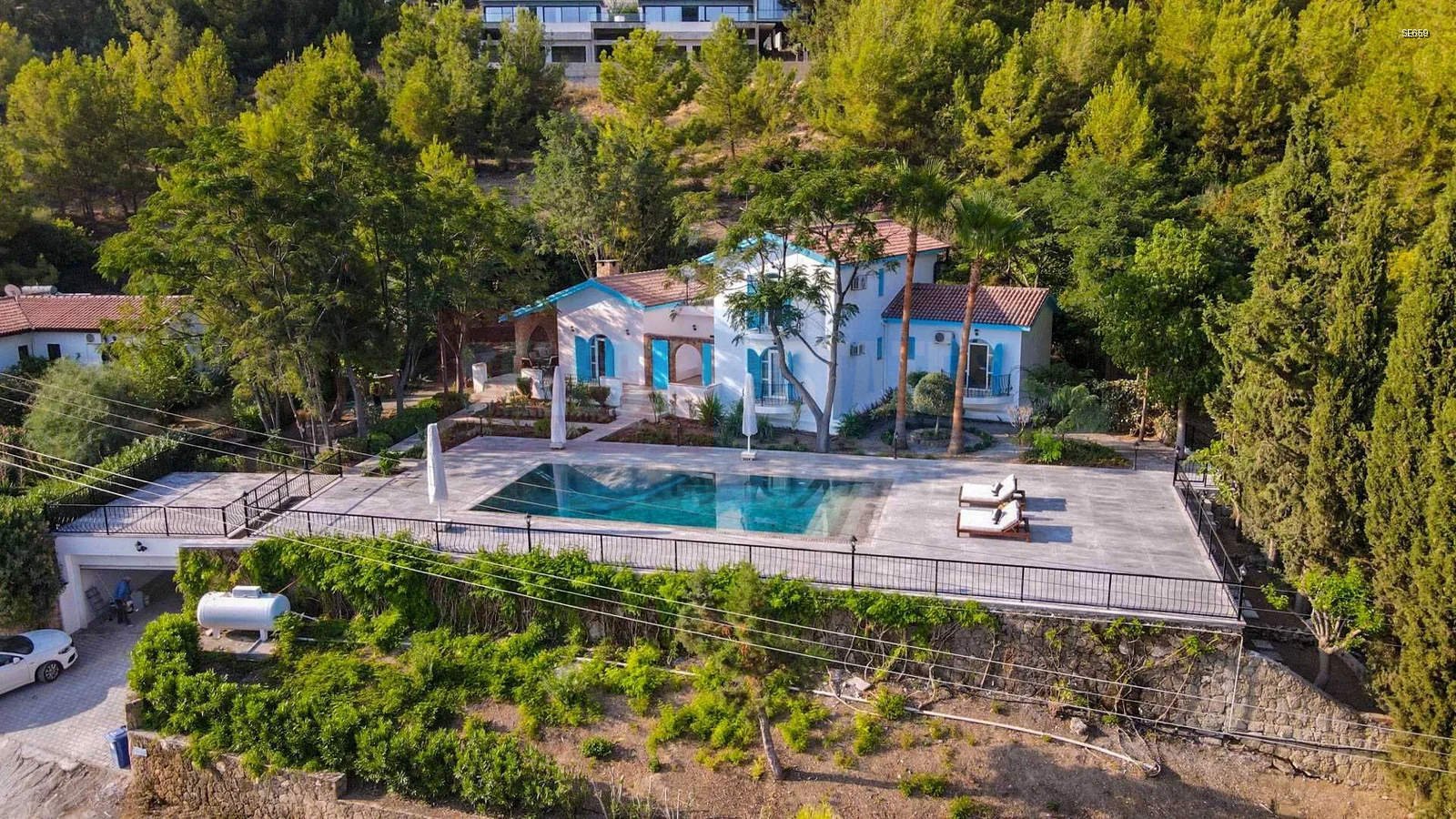 Panoramic Mediterranean Mansion in Karmi