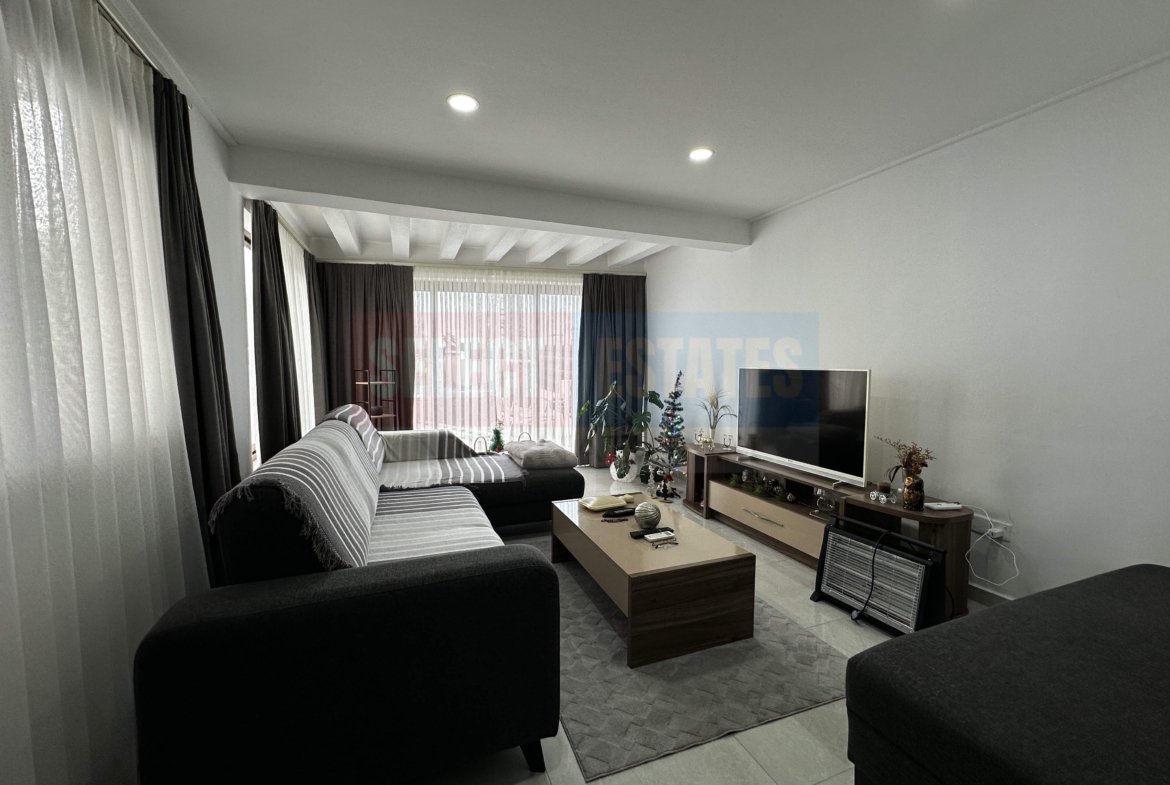 Prestigious Seaside Villa in Alsancak