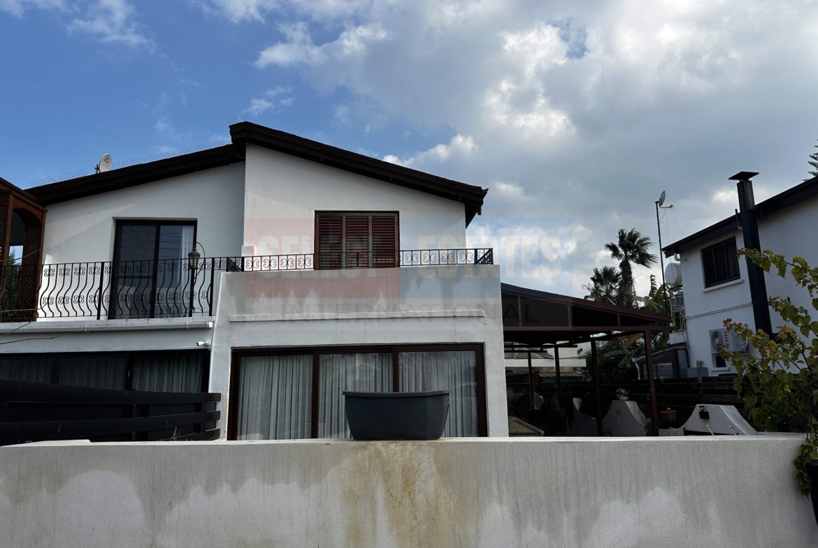 Prestigious Seaside Villa in Alsancak