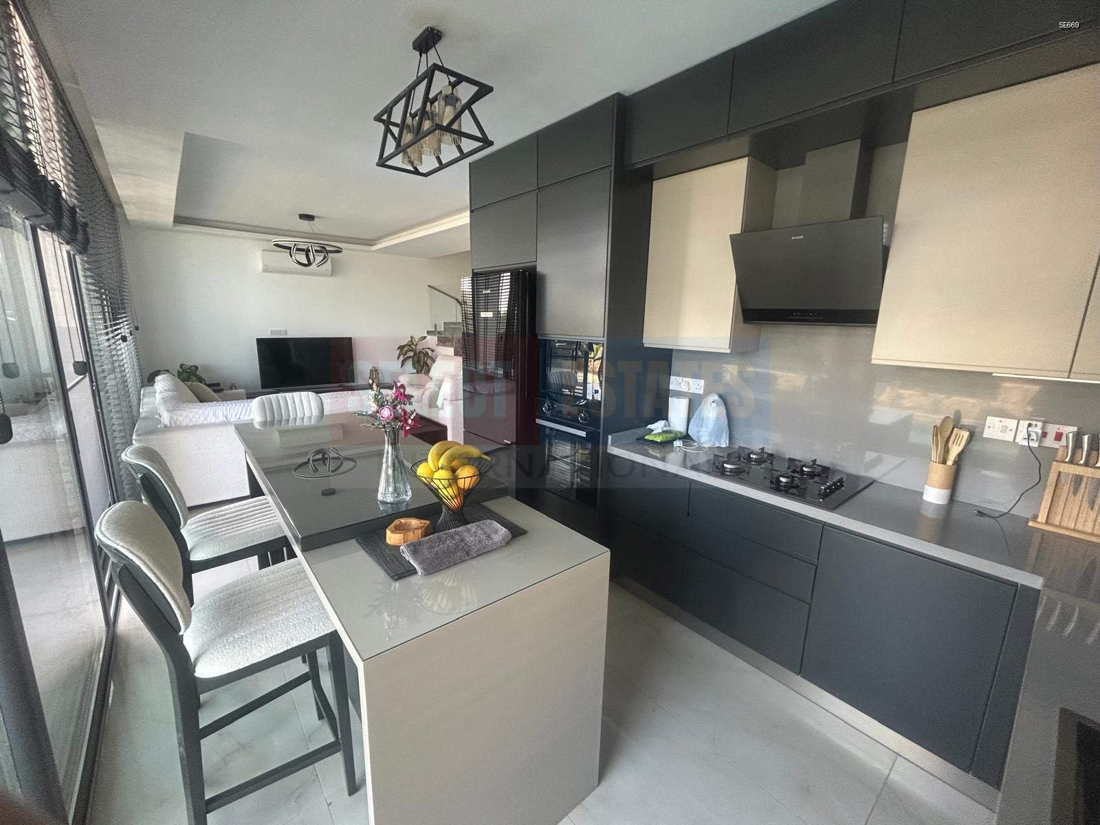 Modern Villa with Pool in Lapta