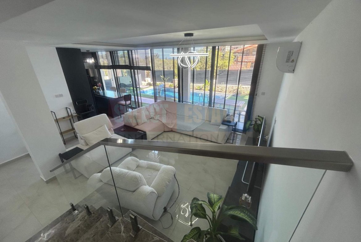 Modern Villa with Pool in Lapta