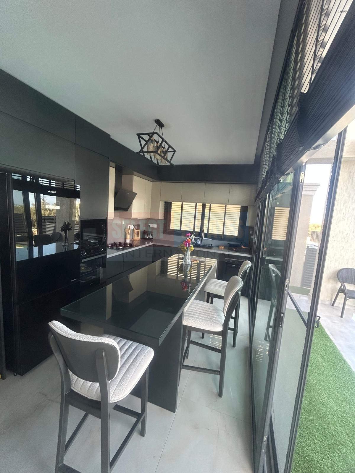 Modern Villa with Pool in Lapta