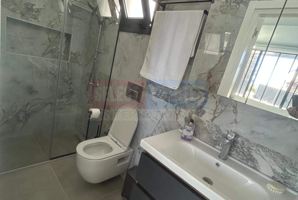 Modern Villa with Pool in Lapta