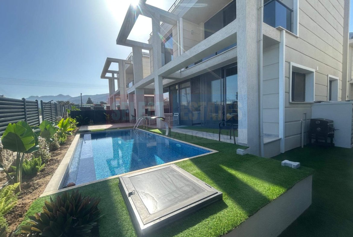 Modern Villa with Pool in Lapta