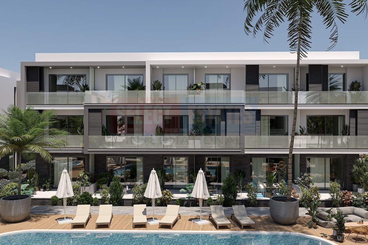 Long Beach Modern 3+1 Apartment