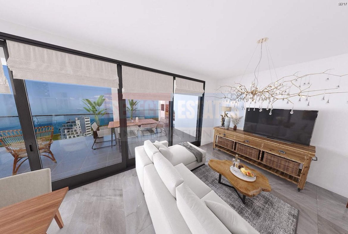 Luxury Sea View Penthouse in Gaziveren