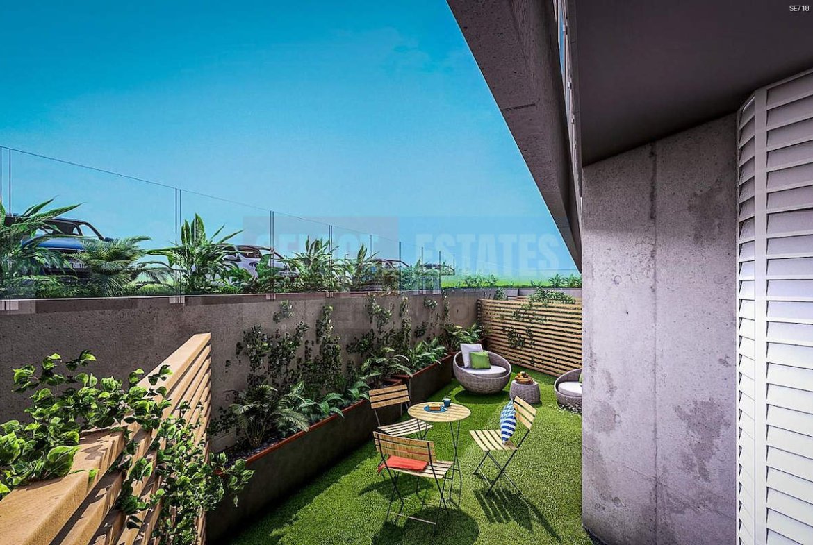 Luxury Garden Apartment in Gaziveren