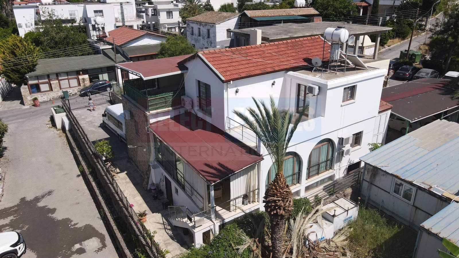 Ozanköy’de Panoramik Teraslı Lüks Villa