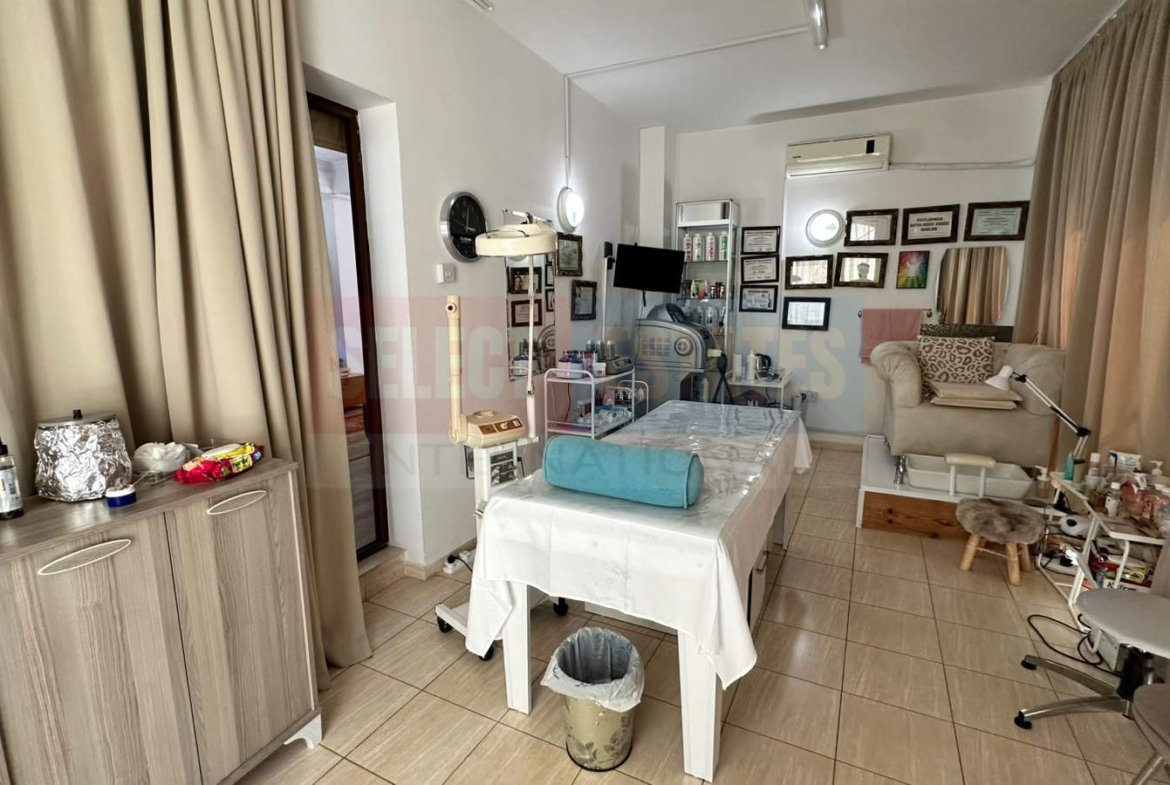 Ozanköy’de Panoramik Teraslı Lüks Villa