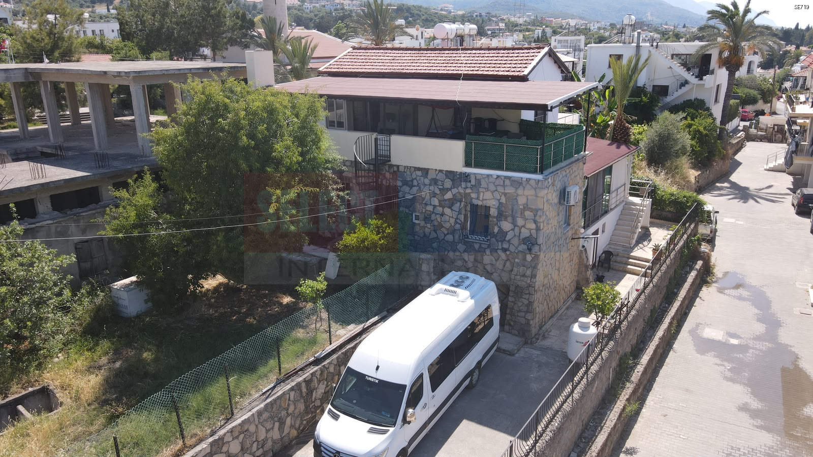 Ozanköy’de Panoramik Teraslı Lüks Villa
