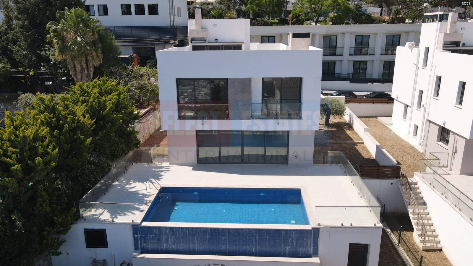 Çatalköy’de Türk Başlıklı Lüks Villa