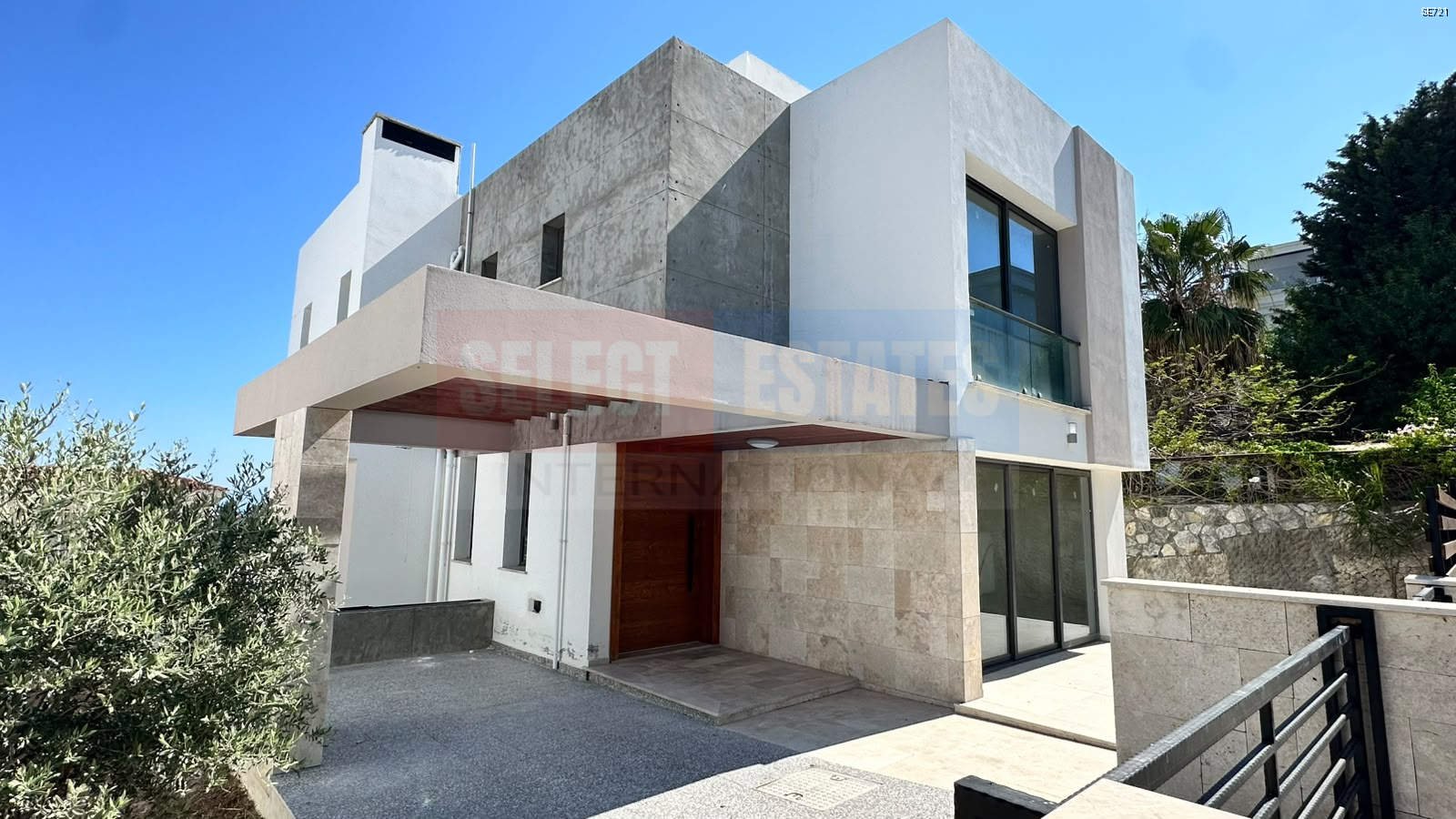 Çatalköy’de Türk Başlıklı Lüks Villa