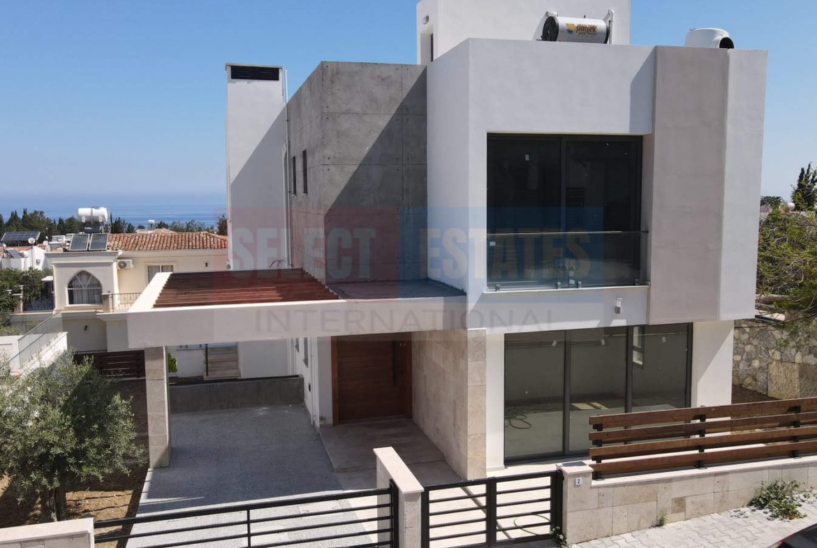 Çatalköy’de Türk Başlıklı Lüks Villa
