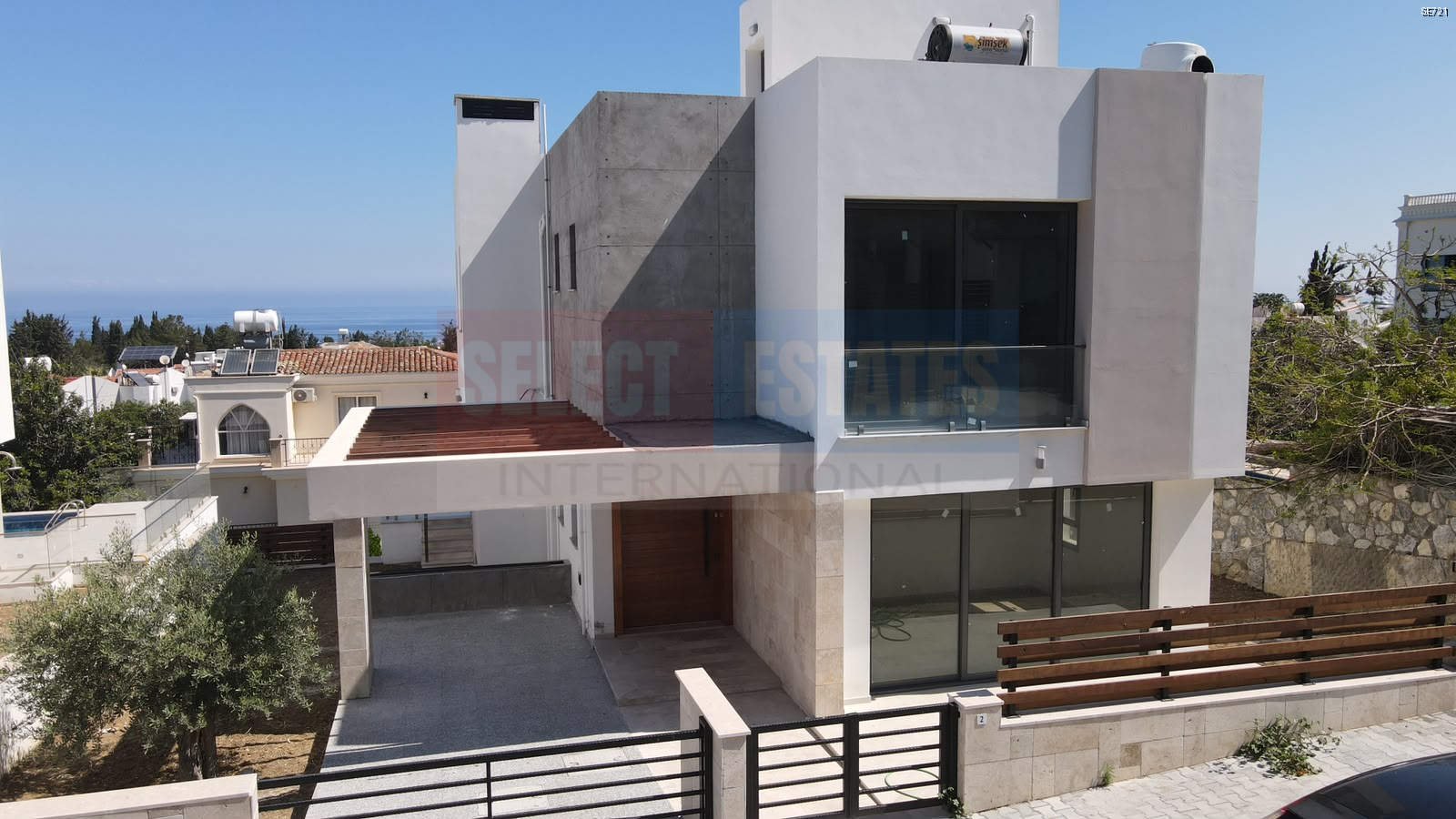 Çatalköy’de Türk Başlıklı Lüks Villa