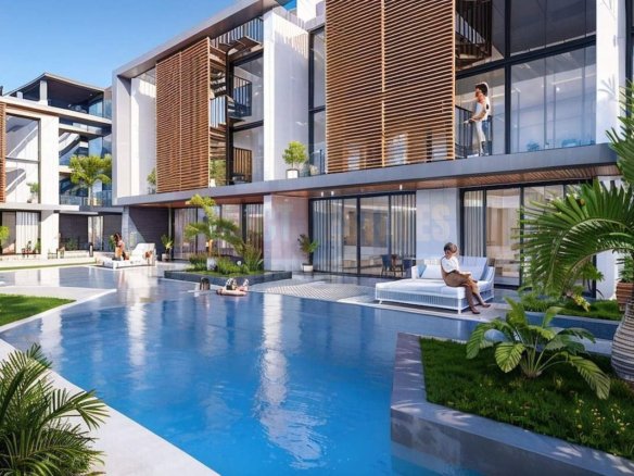Long Beach Luxury Garden Apartment