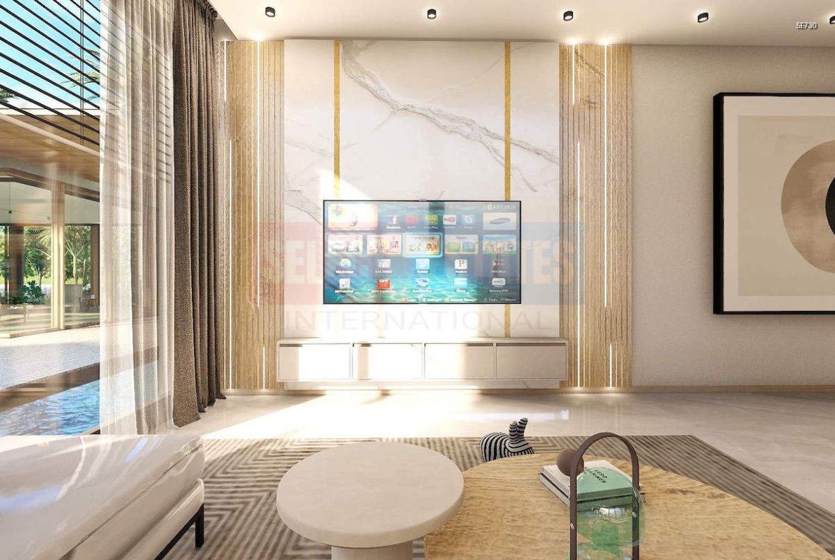 Long Beach Luxury Garden Apartment