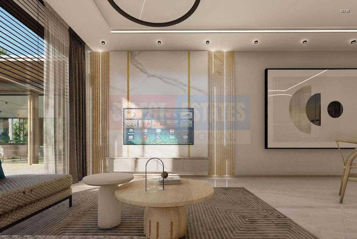 Long Beach Luxury Garden Apartment
