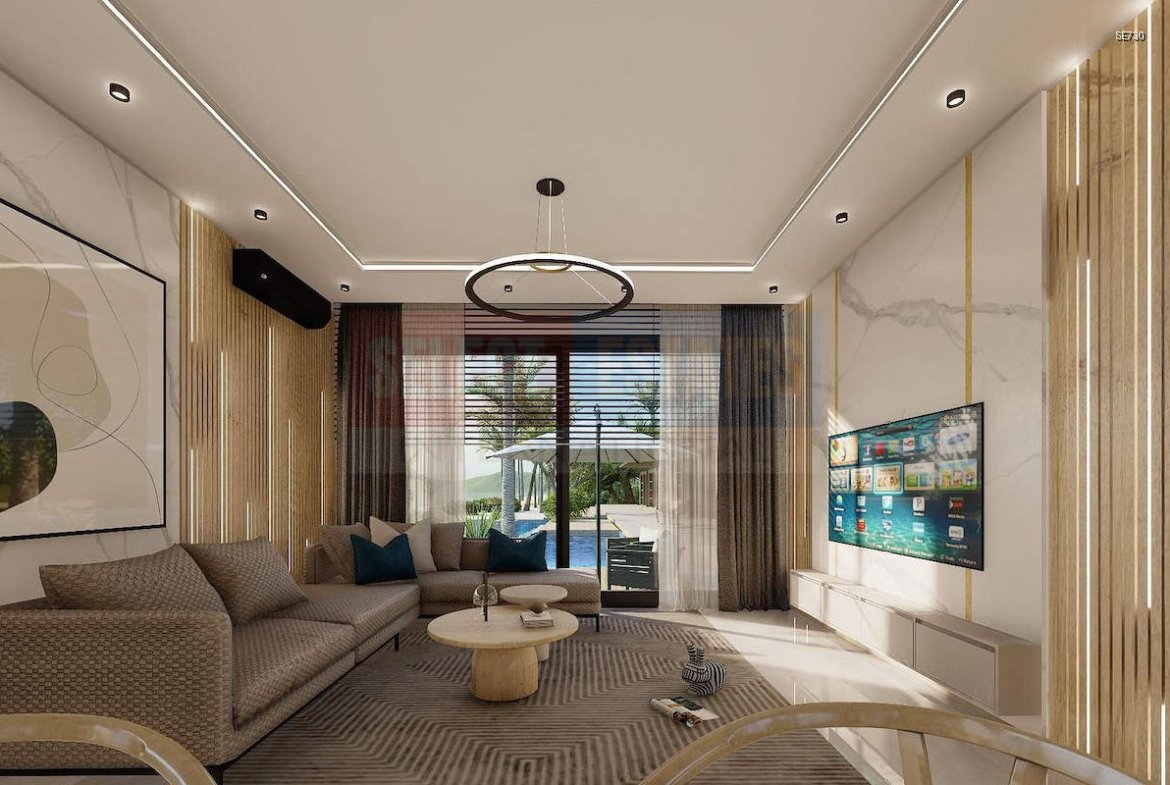 Long Beach Luxury Garden Apartment