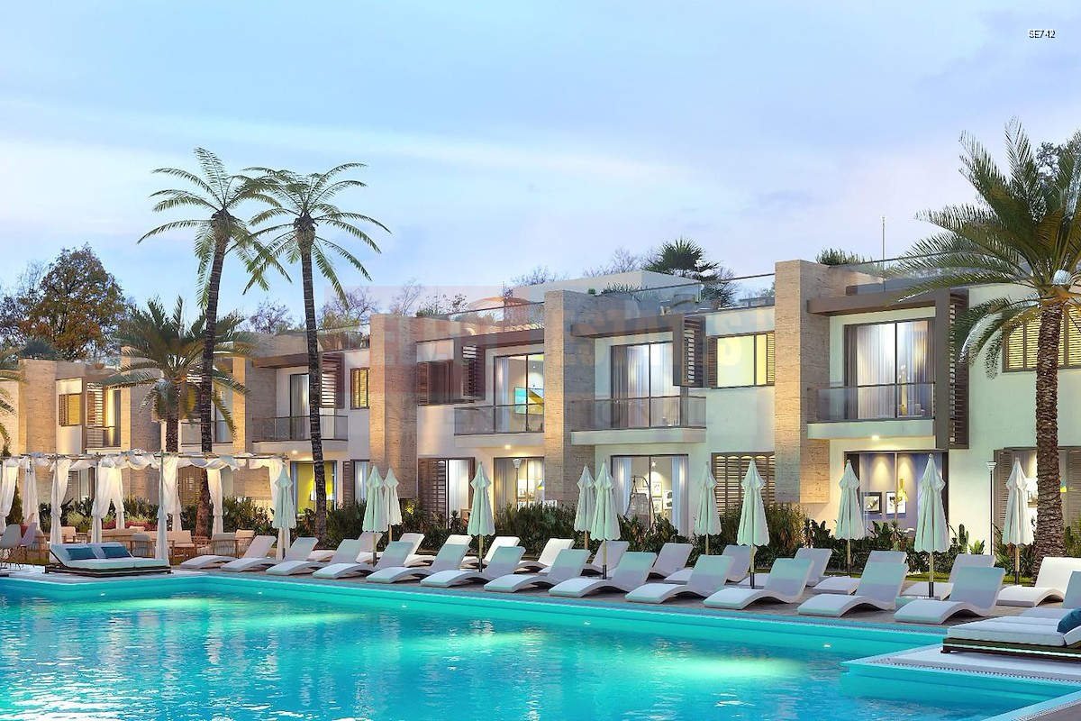 Long Beach Luxury Studio Apartment