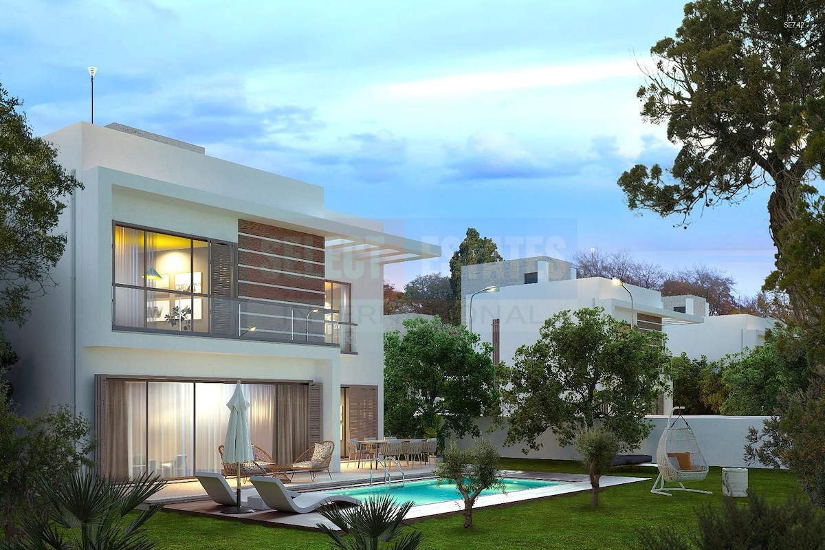 Long Beach Luxury Studio Apartment