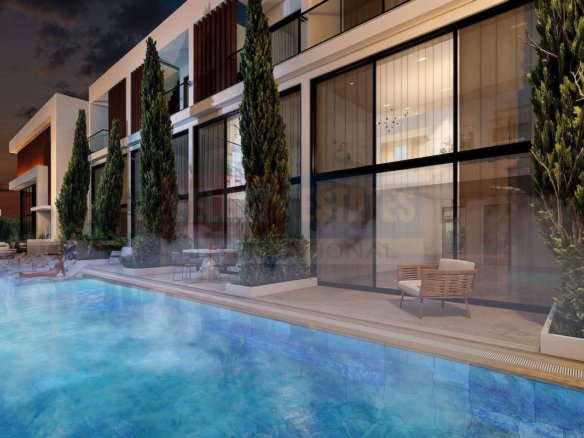 Luxury Garden Apartment in Long Beach