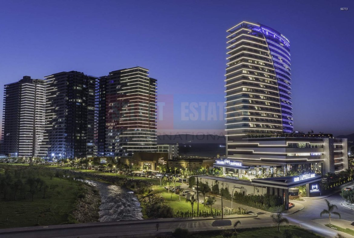 Long Beach Luxury Penthouse