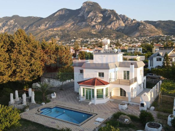 Luxury Villa with Pool in Karşıyaka, Kyrenia
