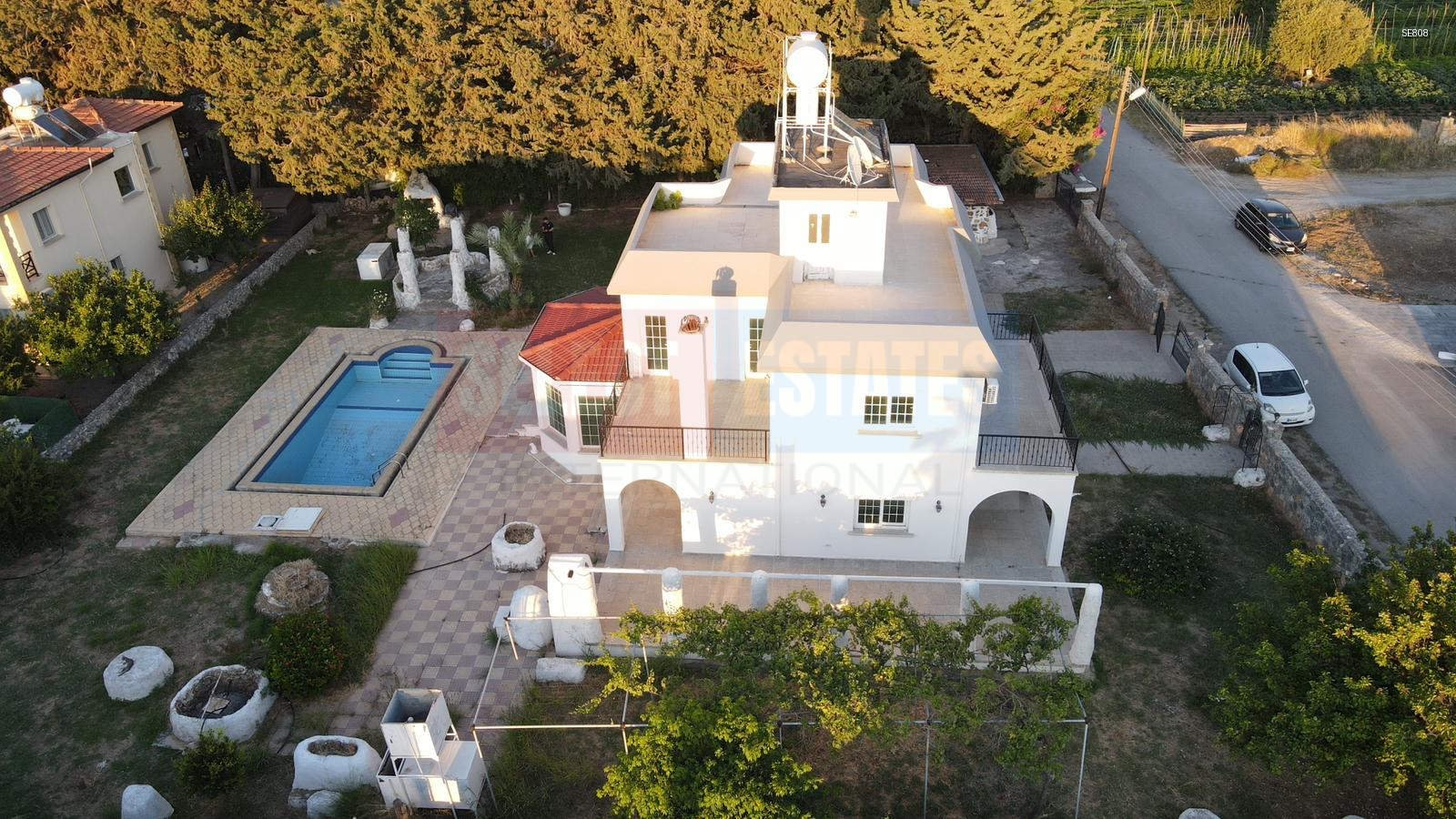 Luxury Villa with Pool in Karşıyaka, Kyrenia