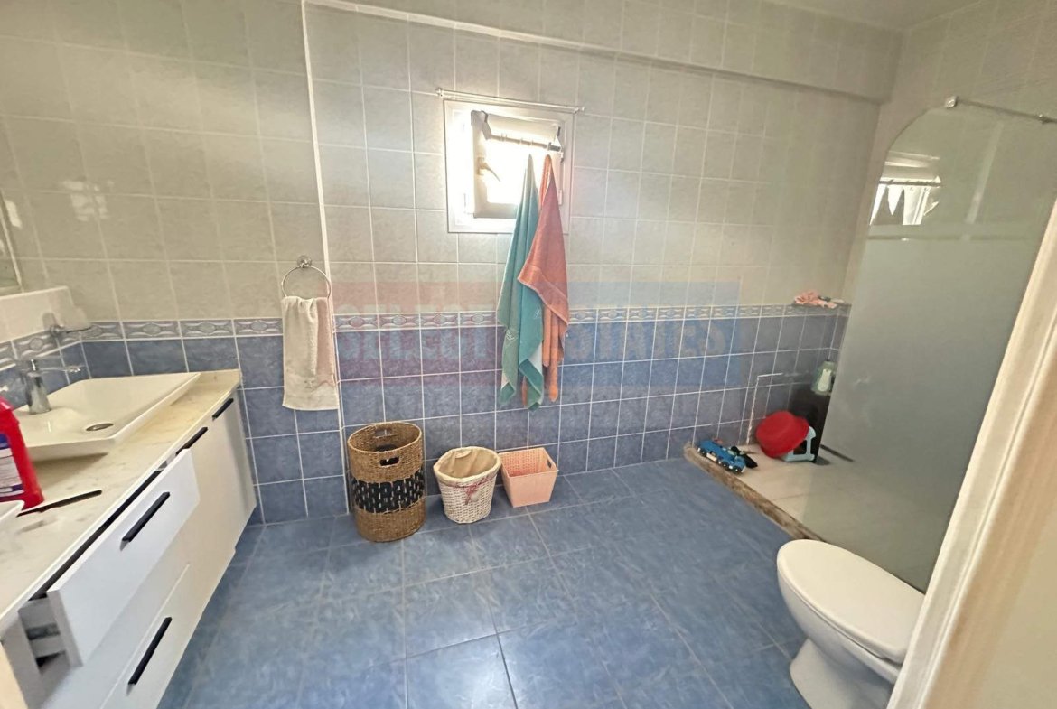 Penthouse with a Large Terrace in Kyrenia Center